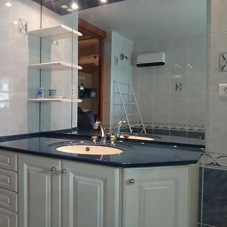 Grand A アパート ジェラールメ